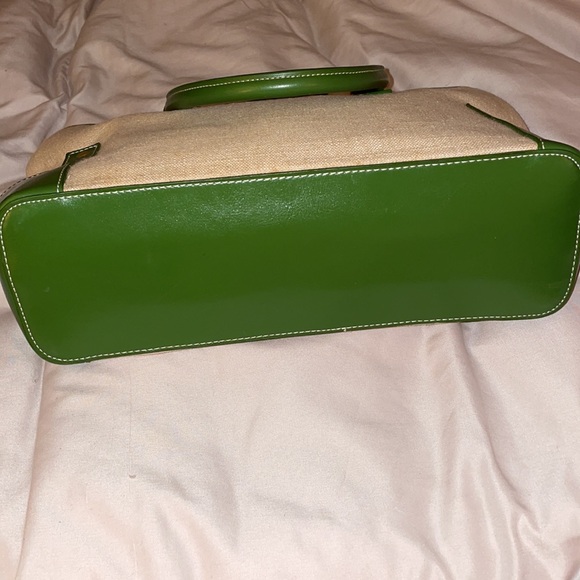 Steinem Aigner canvas bag with green trim. Perfect summer bag. Great condition - Picture 2 of 7